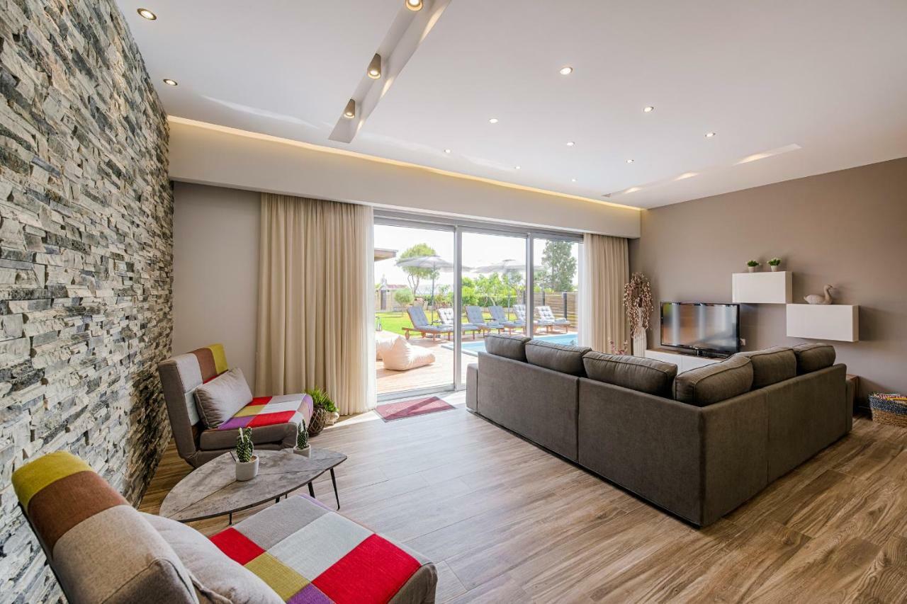 Nastazia Luxury Beach House Ialysos  Bagian luar foto